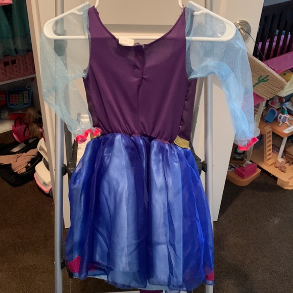 Disney Frozen Anna Halloween or Dress-up Costume Costume with Wig Sz 4-6 - Picture 4 of 5